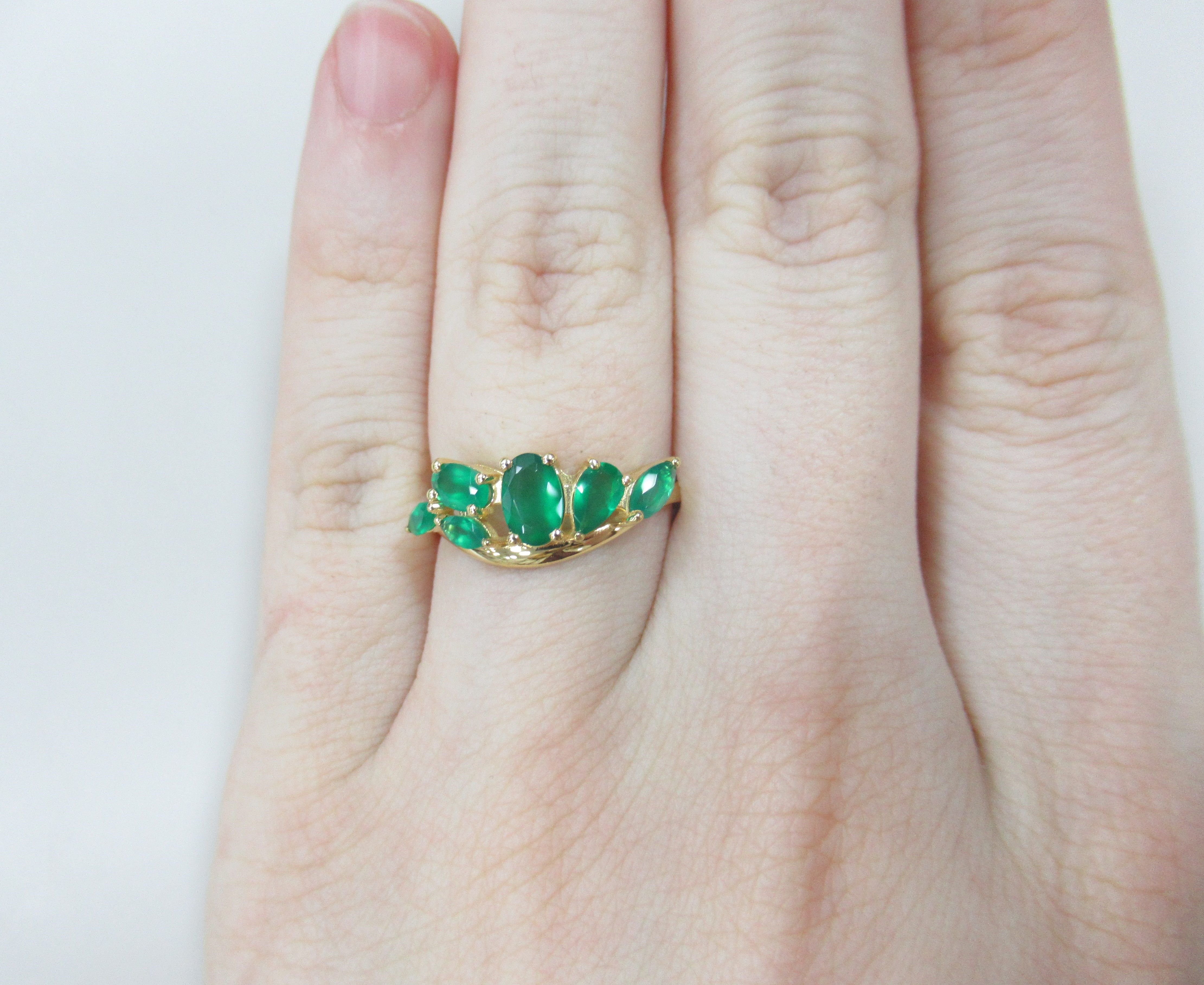 Серебряное кольцо с агатами